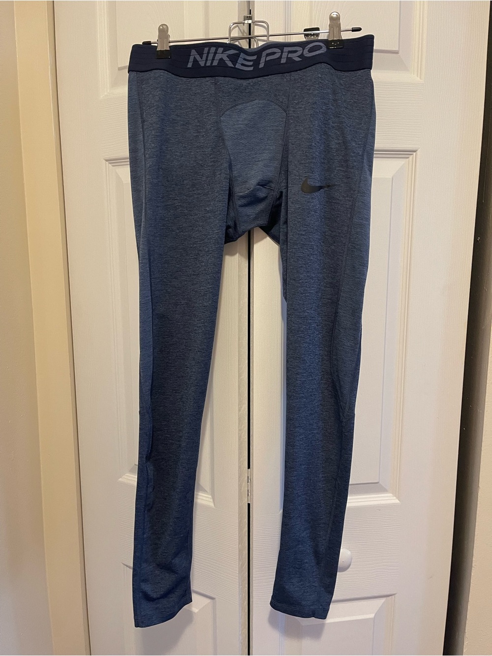 Nike Dri-FIT Performance Tights in Charcoal Gray